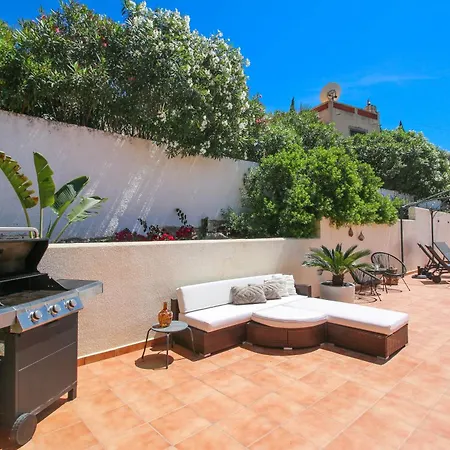 Marquesa Jm 4p By Carlosferien فيلة